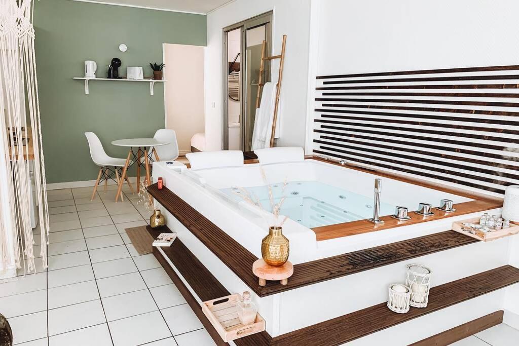 보르도 Nuit D'Exception - Loft Avec Jacuzzi 아파트 외부 사진